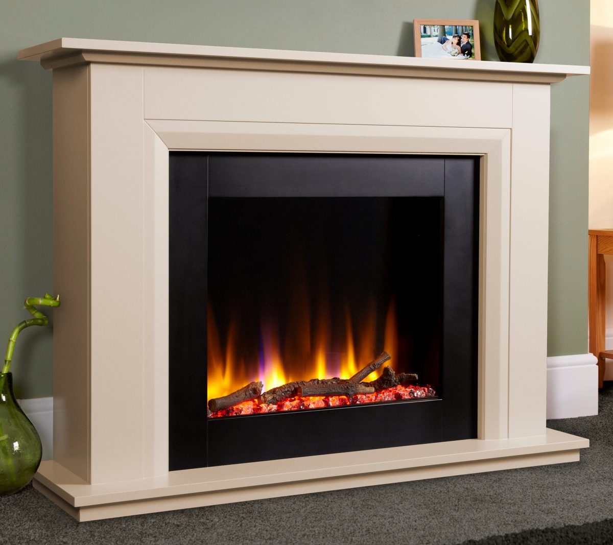 Celsi Ultiflame VR 22″ Elara Electric Fireplace Suite in Smooth Cream
