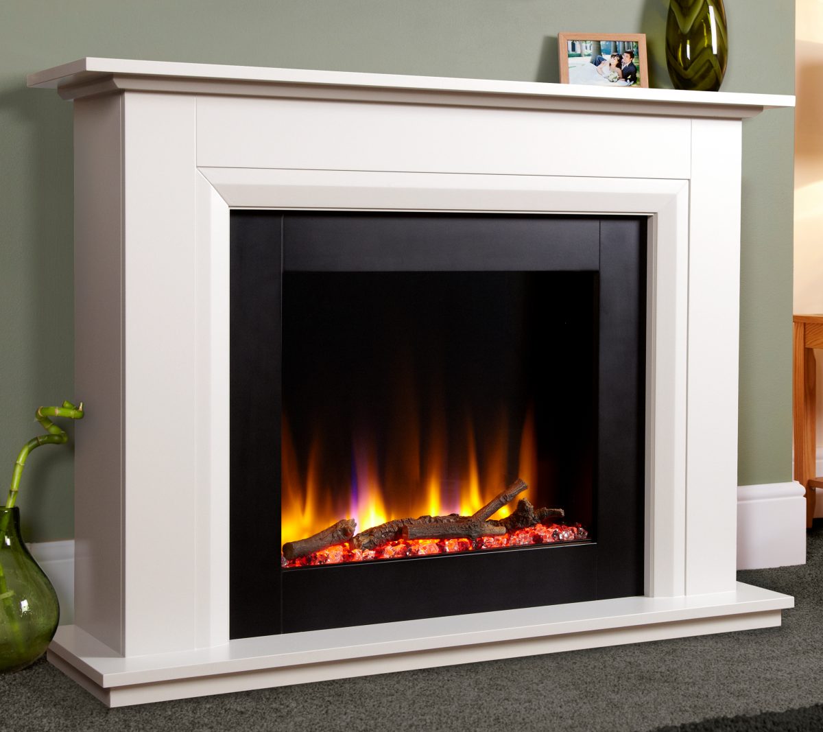 Celsi Ultiflame VR 22″ Elara Electric Fireplace Suite in Smooth White